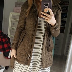 Burberry Finsbridge belted quilted jacket olive green